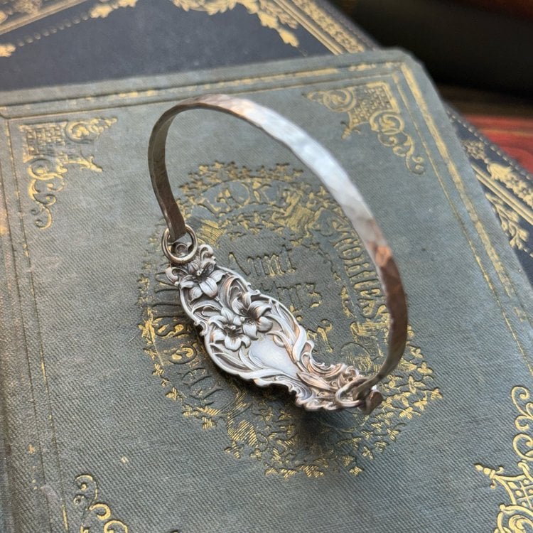 🔥LAST DAY 59% OFF✨Handcrafted Vintage Spoon Bracelet - Made With Authentic Vintage Tools