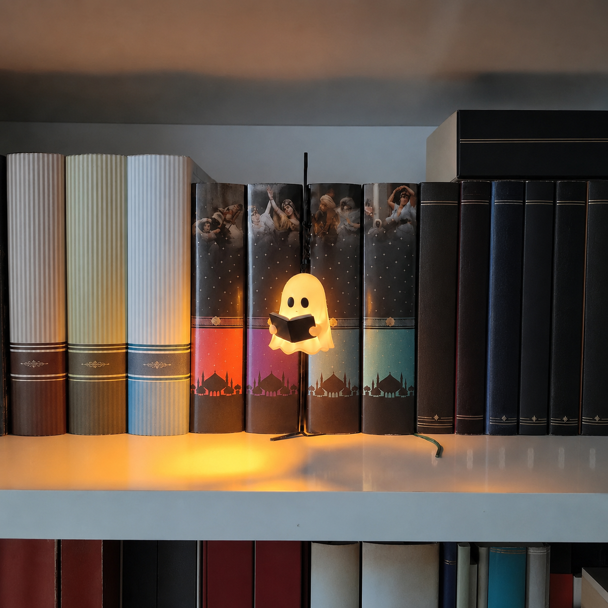 👻Ghost Bookshelf Lantern